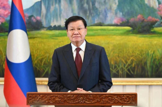 Lao Leaders Congratulate Chinese Leaders on 77th National Day